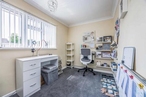 33 Billy Lawn Avenue, Havant-Small-PorticoMarketin