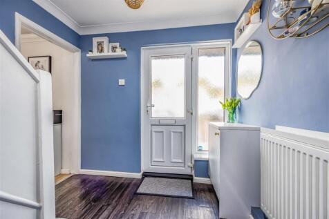 33 Billy Lawn Avenue, Havant-Small-PorticoMarketin