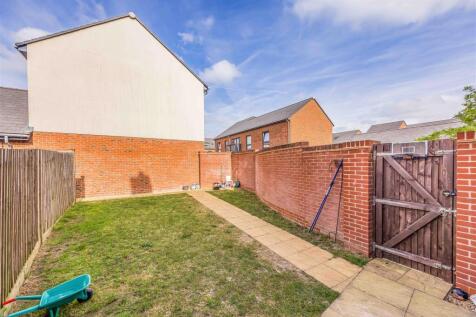 7 Radnor Way Denmead-Small-PorticoMarketing-SoldBy