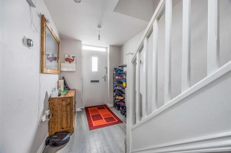 7 Radnor Way Denmead-Small-PorticoMarketing-SoldBy
