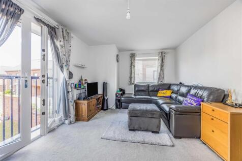 7 Radnor Way Denmead-Small-PorticoMarketing-SoldBy