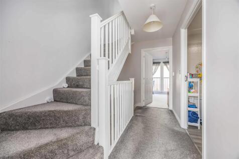7 Radnor Way Denmead-Small-PorticoMarketing-SoldBy