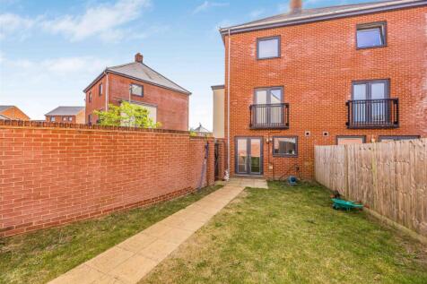 7 Radnor Way Denmead-Small-PorticoMarketing-SoldBy