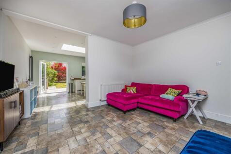 19 Hartley Road, Portsmouth-Small-PorticoMarketing