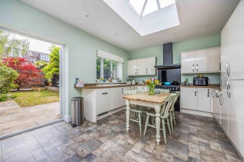 19 Hartley Road, Portsmouth-Small-PorticoMarketing