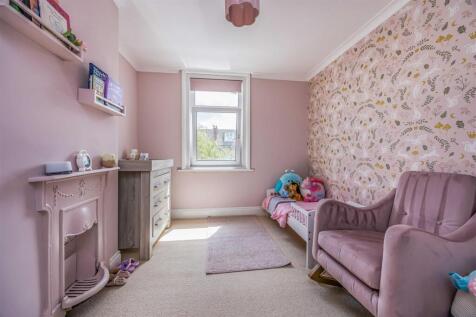 19 Hartley Road, Portsmouth-Small-PorticoMarketing