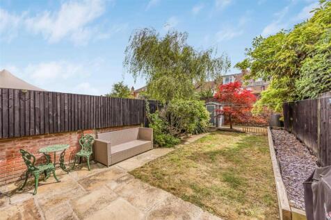 19 Hartley Road, Portsmouth-Small-PorticoMarketing