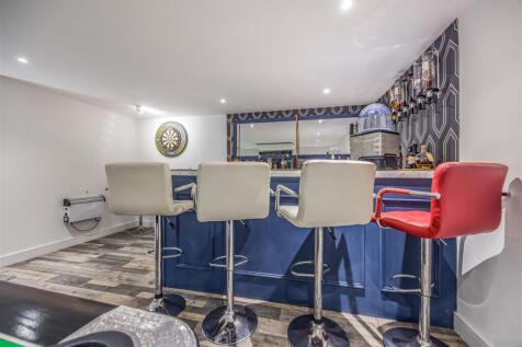 46 Kingscote Road, Waterlooville-Small-PorticoMark