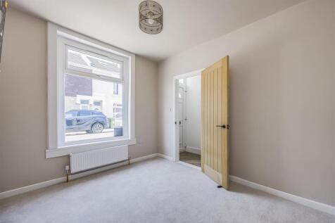 34 Daulston Road, Fratton-PorticoMarketing-SoldBy-