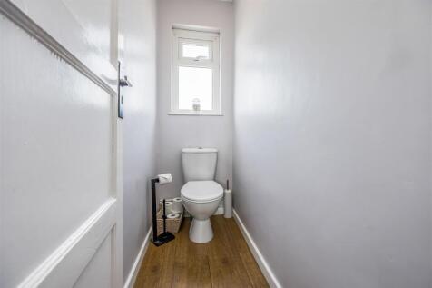 1 Gitsham Gardens, Waterlooville-Small-PorticoMark