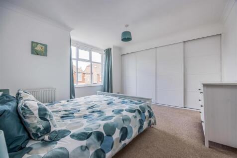 33 Northwood Road, Hilsea-Small-PorticoMarketing-S