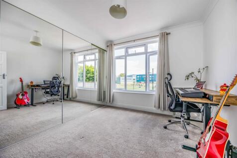 33 Northwood Road, Hilsea-Small-PorticoMarketing-S