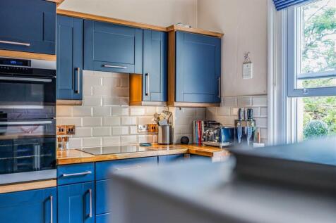 Flat 3, 38. Lennox Road North, Southsea-Small-Port