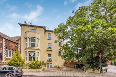 Flat 3, 38. Lennox Road North, Southsea-Small-Port