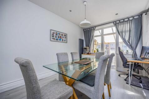 254 Powerscourt Road, Fratton-Small-PorticoMarketi