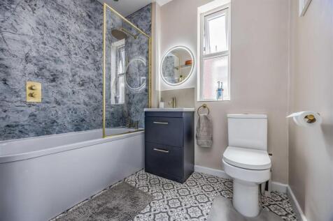 254 Powerscourt Road, Fratton-Small-PorticoMarketi