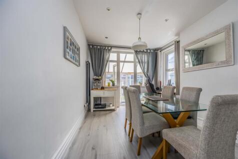 254 Powerscourt Road, Fratton-Small-PorticoMarketi