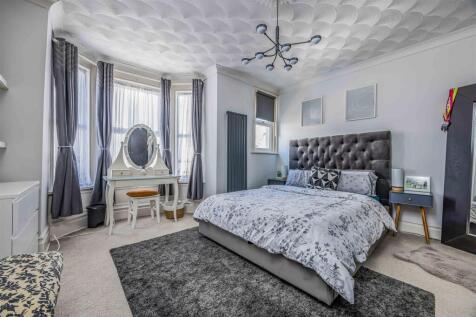 254 Powerscourt Road, Fratton-Small-PorticoMarketi