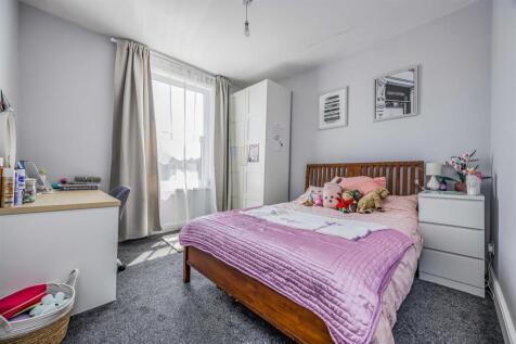 254 Powerscourt Road, Fratton-Small-PorticoMarketi