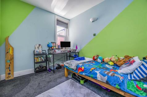 254 Powerscourt Road, Fratton-Small-PorticoMarketi