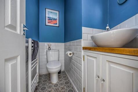 254 Powerscourt Road, Fratton-Small-PorticoMarketi