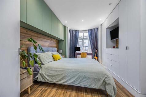 Lower Flat, 215 Milton Road, Southsea-Small-Portic