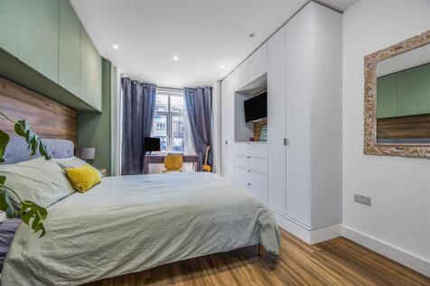 Lower Flat, 215 Milton Road, Southsea-Small-Portic