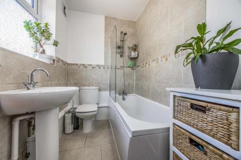 Lower Flat, 215 Milton Road, Southsea-Small-Portic