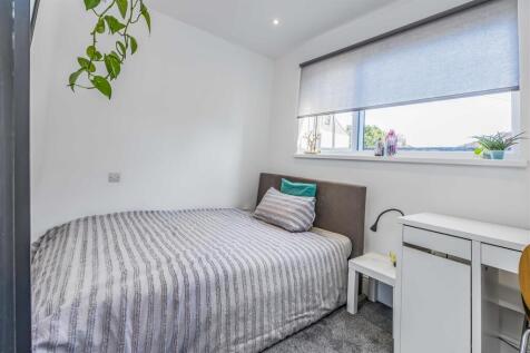 Lower Flat, 215 Milton Road, Southsea-Small-Portic