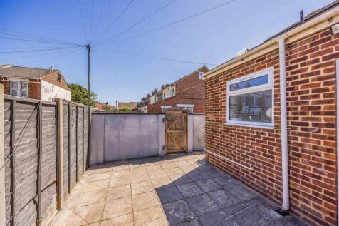 Lower Flat, 215 Milton Road, Southsea-Small-Portic