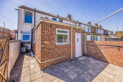 Lower Flat, 215 Milton Road, Southsea-Small-Portic