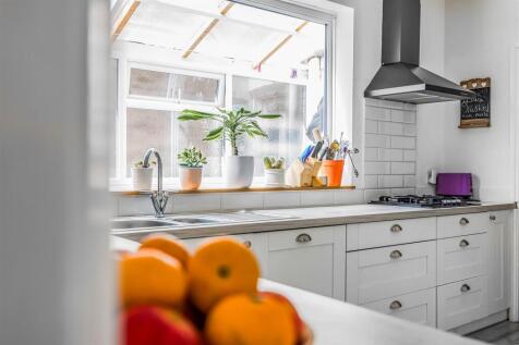 14 Francis Avenue, Southsea-Small-PorticoMarketing