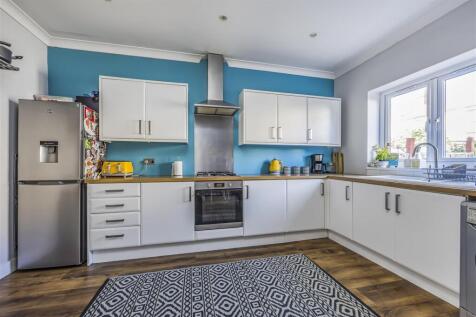 99 Folkestone Road, Baffins-PorticoMarketing-SoldB