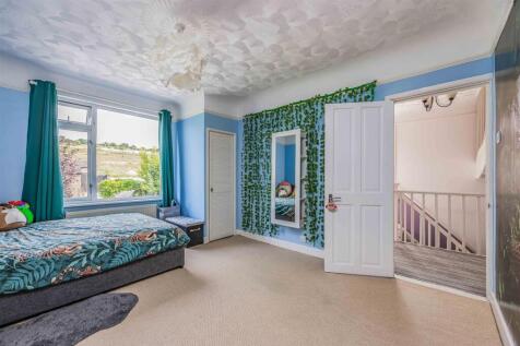 97 Woodfield Avenue, Drayton-Small-PorticoMarketin