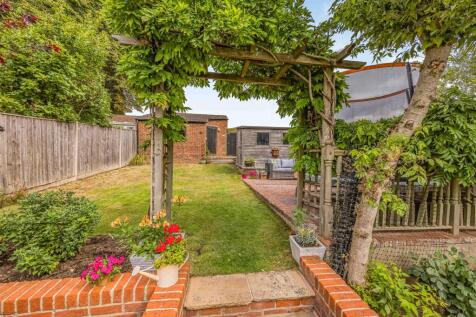 97 Woodfield Avenue, Drayton-Small-PorticoMarketin