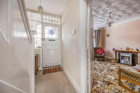 8 Wesley Grove, Copnor-Small-PorticoMarketing-Sold