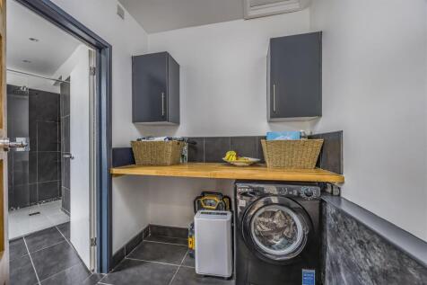 20 Gladys Avenue, Hilsea-PorticoMarketing-SoldBy-2