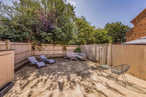 29 Edenbridge Road Southsea-Small-PorticoMarketing