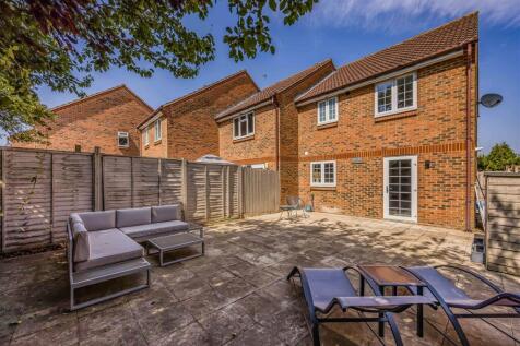 29 Edenbridge Road Southsea-Small-PorticoMarketing