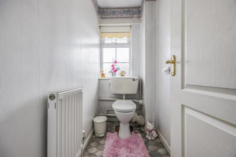 8 Moorgreen Road, Havant-PorticoMarketing-SoldBy-1