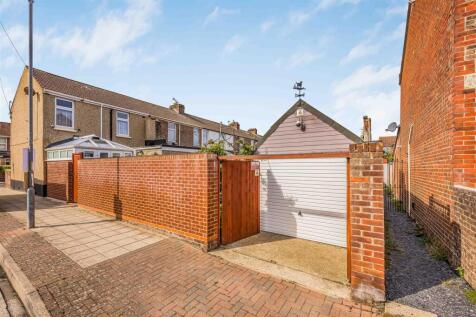 105 Meon Road, Southsea-Small-PorticoMarketing-Sol