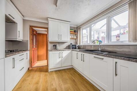 105 Meon Road, Southsea-Small-PorticoMarketing-Sol