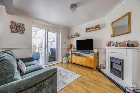 105 Meon Road, Southsea-Small-PorticoMarketing-Sol