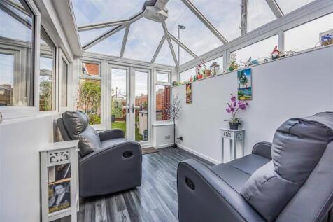 105 Meon Road, Southsea-Small-PorticoMarketing-Sol