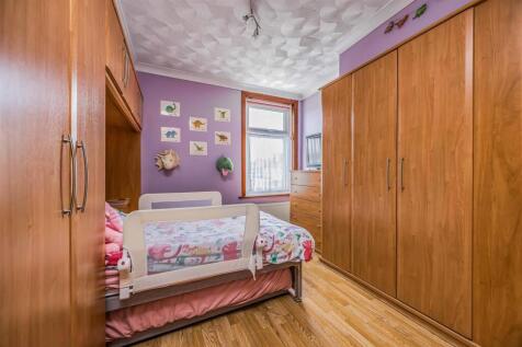105 Meon Road, Southsea-Small-PorticoMarketing-Sol