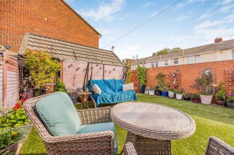 105 Meon Road, Southsea-Small-PorticoMarketing-Sol