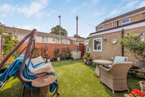 105 Meon Road, Southsea-Small-PorticoMarketing-Sol