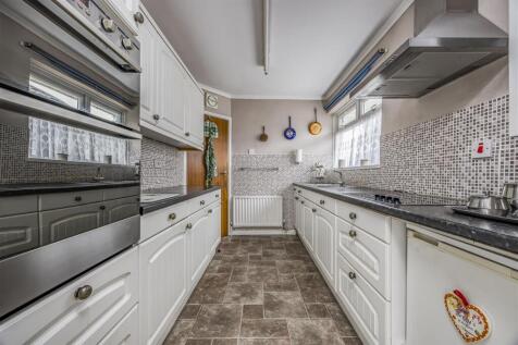 52 Coombe Farm Avenue, Fareham-PorticoMarketing-So