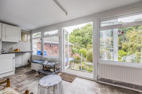 52 Coombe Farm Avenue, Fareham-PorticoMarketing-So