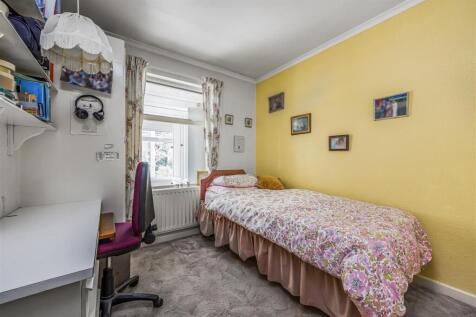 52 Coombe Farm Avenue, Fareham-PorticoMarketing-So